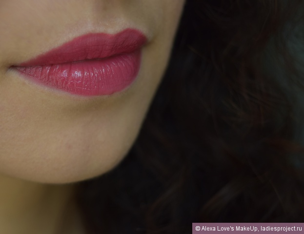 Блеск для губ в стике Patentpolish Lip Pencil (оттенок Go For Girlie) от MAC фото 9 Блеск для губ в стике Patentpolish Lip Pencil (оттенок Go For Girlie) от MAC фото 9