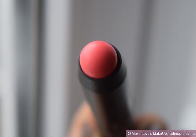 Блеск для губ в стике Patentpolish Lip Pencil (оттенок Go For Girlie) от MAC фото 3 Блеск для губ в стике Patentpolish Lip Pencil (оттенок Go For Girlie) от MAC фото 3