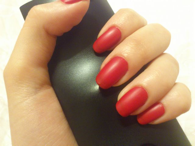 Лак для ногтей Xtreme Wear (оттенок № 160 Cherry Red) от Sally Hansen фото 7
