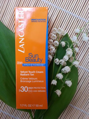 Солнцезащитный крем для тела "Сияющий загар" SPF 30 от Lancaster фото 1