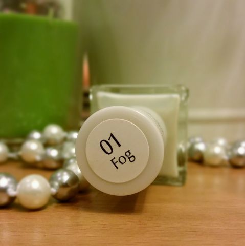 Лак для ногтей серии Smooth & Perfect (оттенок № 01 Fog) от Sally Hansen фото 3 Лак для ногтей серии Smooth & Perfect (оттенок № 01 Fog) от Sally Hansen фото 3