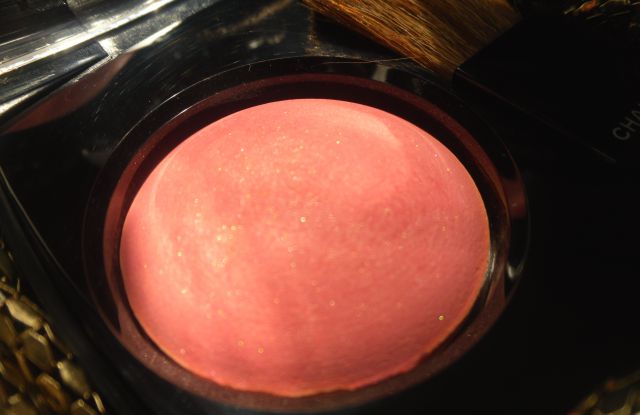 Румяна Joues Contraste Powder Blush (оттенок № 72 Rose Initiale) от Chanel фото 6