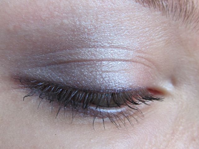 Тени для век Eyeshadow duochrome (оттенки 278 Violet gemstone и 246 Green atlantis) от Artdeco фото 6