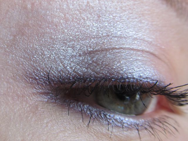 Тени для век Eyeshadow duochrome (оттенки 278 Violet gemstone и 246 Green atlantis) от Artdeco фото 7