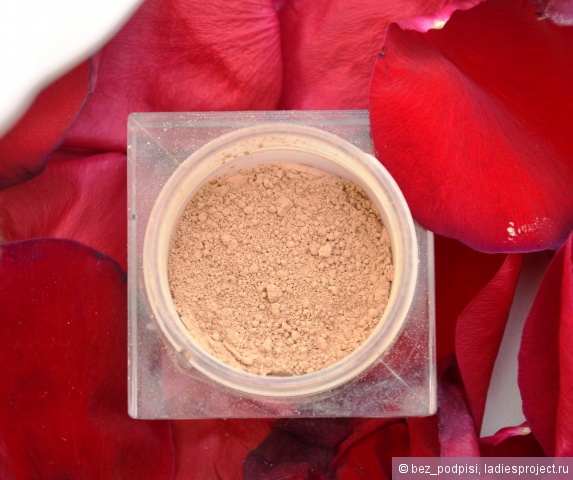 Минеральная рассыпчатая пудра, придающая сияние коже Skin Illusion (оттенок № 110 Honey) от Clarins фото 3