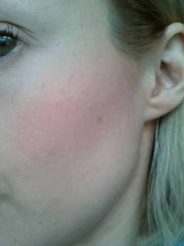 Набор для макияжа губ и щечек Feelin' dandy от Benefit фото 10 Набор для макияжа губ и щечек Feelin' dandy от Benefit фото 10
