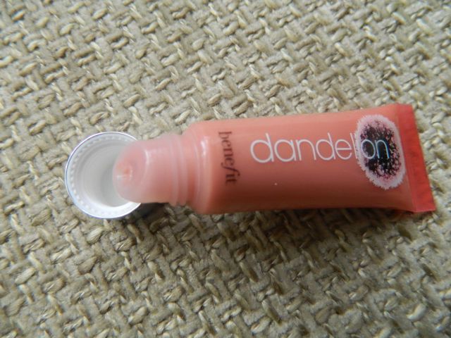 Набор для макияжа губ и щечек Feelin' dandy от Benefit фото 14 Набор для макияжа губ и щечек Feelin' dandy от Benefit фото 14