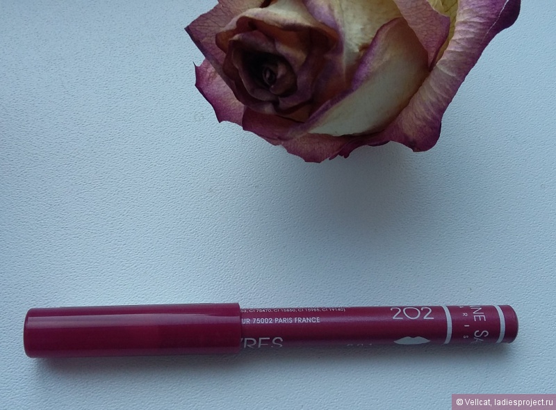 Увлажняющая губная помада Color Riche matte (оттенок № 430 Mon Jules) от L'Oreal фото 15 Увлажняющая губная помада Color Riche matte (оттенок № 430 Mon Jules) от L'Oreal фото 15