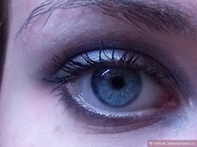 Тени для век Color Riche (оттенок № E5 Smoky Velours Noir) от L'Oreal фото 11 Тени для век Color Riche (оттенок № E5 Smoky Velours Noir) от L'Oreal фото 11