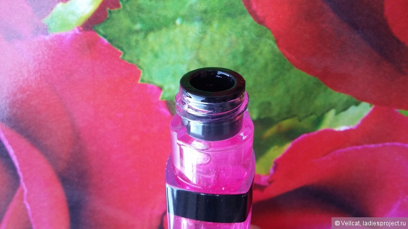 Блеск для губ Infaible gloss Neon (оттенок № 302 Hot for Hawaii) от L'Oreal фото 7
