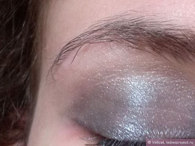 Тени для век Color Riche (оттенок № E5 Smoky Velours Noir) от L'Oreal фото 9 Тени для век Color Riche (оттенок № E5 Smoky Velours Noir) от L'Oreal фото 9