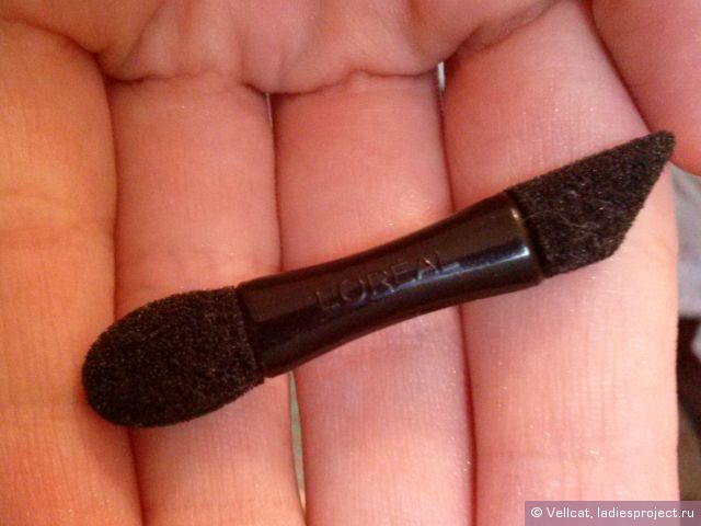 Тени для век Color Riche (оттенок № E5 Smoky Velours Noir) от L'Oreal фото 3 Тени для век Color Riche (оттенок № E5 Smoky Velours Noir) от L'Oreal фото 3