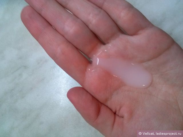 Пенка для снятия макияжа с розой и хлопком от Bourjois фото 2 Пенка для снятия макияжа с розой и хлопком от Bourjois фото 2