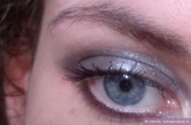 Тени для век Color Riche (оттенок № E5 Smoky Velours Noir) от L'Oreal фото 10 Тени для век Color Riche (оттенок № E5 Smoky Velours Noir) от L'Oreal фото 10