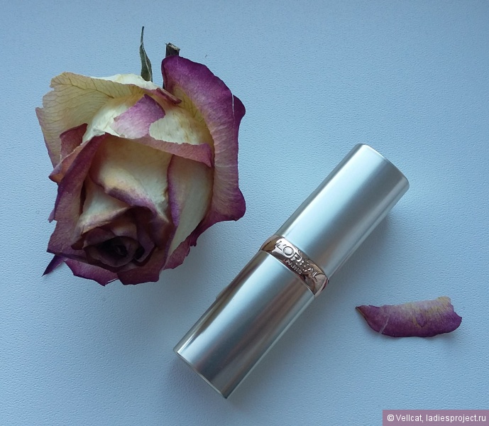 Увлажняющая губная помада Color Riche matte (оттенок № 430 Mon Jules) от L'Oreal фото 3 Увлажняющая губная помада Color Riche matte (оттенок № 430 Mon Jules) от L'Oreal фото 3