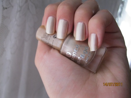 Быстросохнущий лак для ногтей Colour & go от Essence фото 12