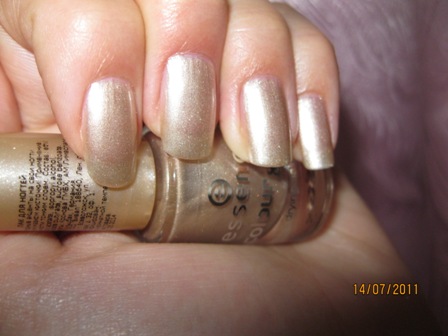 Быстросохнущий лак для ногтей Colour & go от Essence фото 14
