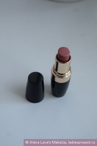 Батл помад: Max Factor губная помада из серии Color Elixir Lipstick и губная помада Avon "С эффектом объема" фото 9 Батл помад: Max Factor губная помада из серии Color Elixir Lipstick и губная помада Avon "С эффектом объема" фото 9