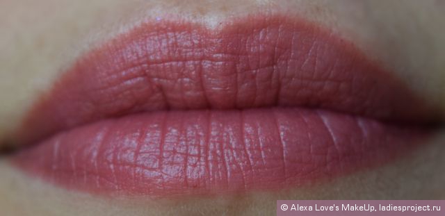Помада ROUGE EDITION 12 часов (оттенок № 33 Pеche Cocooning) от Bourjois фото 6 Помада ROUGE EDITION 12 часов (оттенок № 33 Pеche Cocooning) от Bourjois фото 6