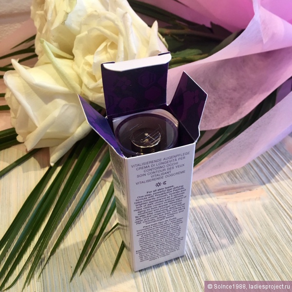 Оживляющий крем для кожи вокруг глаз Global Longevity Balm из серии Royal Jelly от Jafra фото 2