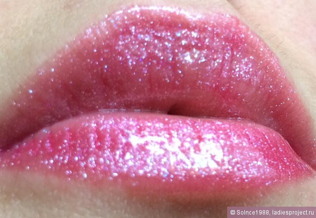 Блеск для губ Dior Addict Gloss (оттенок № 686 Fancy Purple) от Dior фото 9 Блеск для губ Dior Addict Gloss (оттенок № 686 Fancy Purple) от Dior фото 9