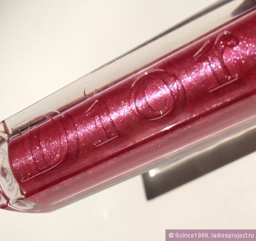 Блеск для губ Dior Addict Gloss (оттенок № 686 Fancy Purple) от Dior фото 5 Блеск для губ Dior Addict Gloss (оттенок № 686 Fancy Purple) от Dior фото 5