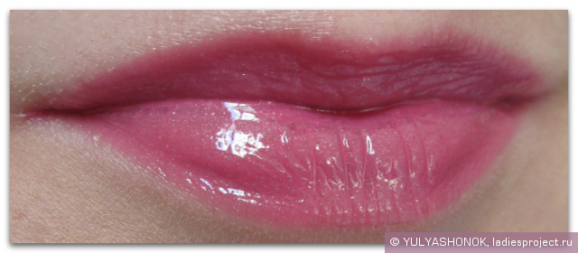 Лаковая губная помада L'Extraordinaire Color Riche (оттенок № 104 Dansing Rose / Розовый вальс) от L'Oreal фото 5