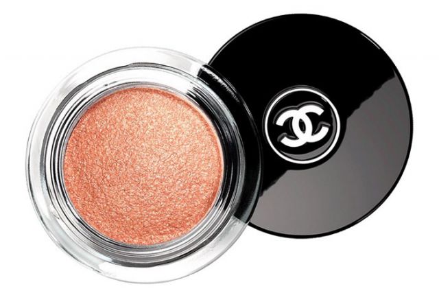 Рождественская коллекция макияжа Chanel Plumes Precieuses de Chanel Holiday 2014 Collection фото 13 Рождественская коллекция макияжа Chanel Plumes Precieuses de Chanel Holiday 2014 Collection фото 13