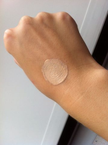 Нормализующий тональный крем с устойчивым матирующим эффектом Ever Matte spf 15 Oil-Free (оттенок № 108 Sand) от Clarins фото 4