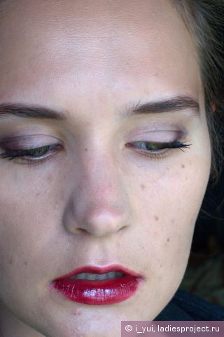 Палетка теней для век All about... Nude eyeshadows от Essence фото 6