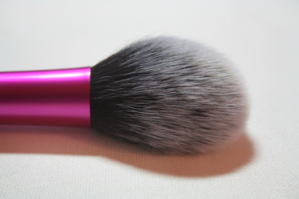 Кисть для румян Blush Brush от Real Techniques фото 2