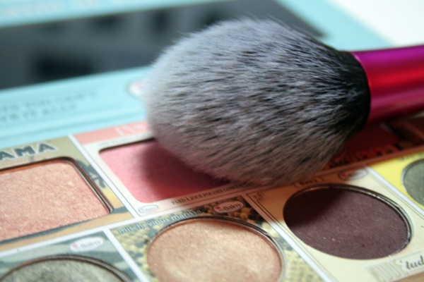 Кисть для румян Blush Brush от Real Techniques фото 9