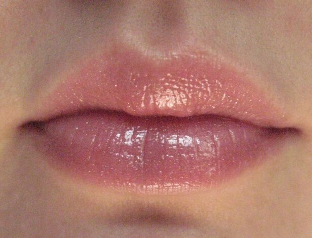 Блеск для губ Glamour Gloss от Artdeco фото 5