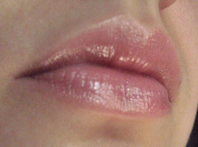 Блеск для губ Glamour Gloss от Artdeco фото 7