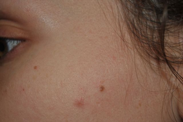 Минеральная рассыпчатая пудра Pudre Multi-Eclat (оттенок № 02) от Clarins фото 8