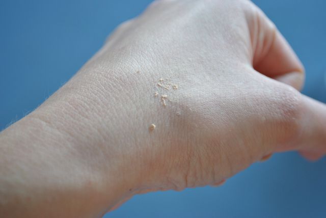 Минеральная рассыпчатая пудра Pudre Multi-Eclat (оттенок № 02) от Clarins фото 6