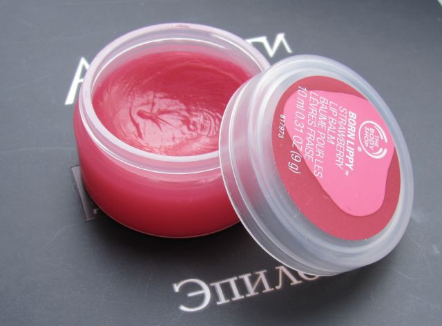 Бальзам для губ Born Lippy The Body Shop фото 2 Бальзам для губ Born Lippy The Body Shop фото 2