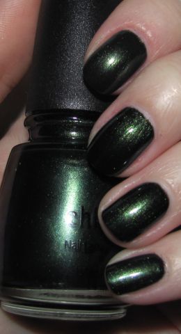 Лак для ногтей (оттенки № 665 Gussied Up Green и 557 Up All Night) от China Glaze фото 5 Лак для ногтей (оттенки № 665 Gussied Up Green и 557 Up All Night) от China Glaze фото 5