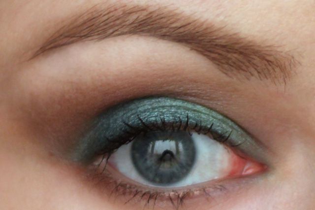 Моно-тени для век (оттенок Green Milennium) от Ofra Cosmetics фото 7