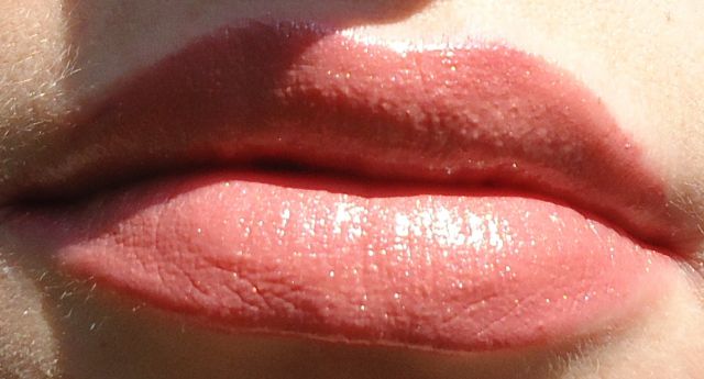 Губная помада Shimmering Lipstick с мерцающим эффектом от Shiseido фото 12