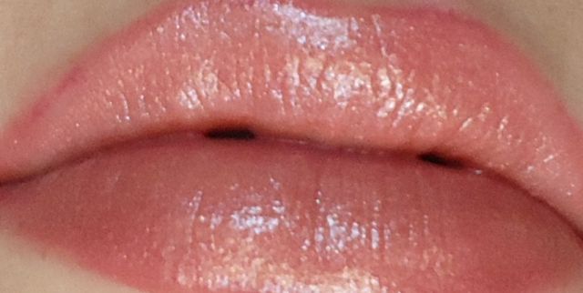 Губная помада Shimmering Lipstick с мерцающим эффектом от Shiseido фото 11