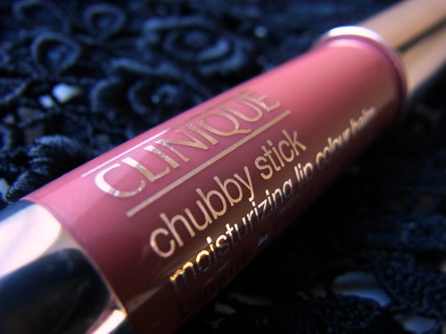 Увлажняющая помада-бальзам для губ Chubby Stick (в оттенке № 08 Graped-Up) от Clinique фото 1 Увлажняющая помада-бальзам для губ Chubby Stick (в оттенке № 08 Graped-Up) от Clinique фото 1