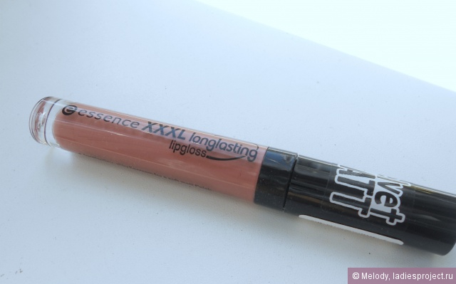 Матовый блеск для губ Velvet Matt XXL Longlasting lipgloss (оттенок № 06 Soft nude) от Essence фото 1 Матовый блеск для губ Velvet Matt XXL Longlasting lipgloss (оттенок № 06 Soft nude) от Essence фото 1