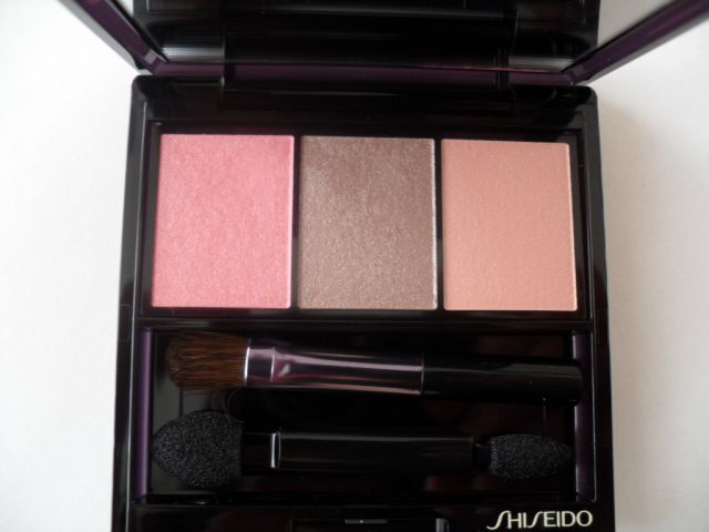 Тени для век Luminizing Satin Eye Color Trio (# RD711Pink Sands) от Shiseido фото 2