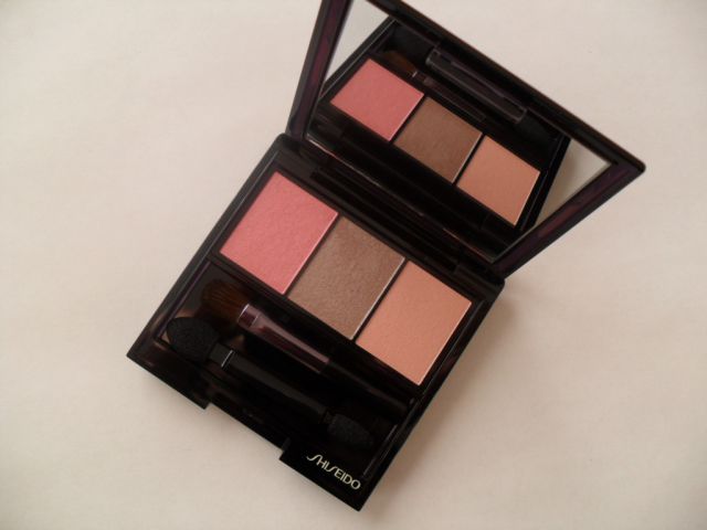 Тени для век Luminizing Satin Eye Color Trio (# RD711Pink Sands) от Shiseido фото 1