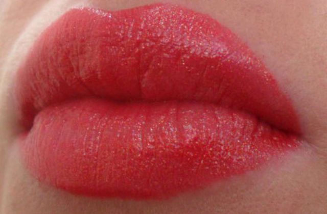 Помада Энерго-блеск (оттенок Золотисто-Алый) от Oriflame фото 11
