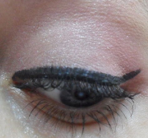 Тени для век Luminizing Satin Eye Color Trio (# RD711Pink Sands) от Shiseido фото 31