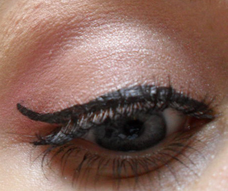 Тени для век Luminizing Satin Eye Color Trio (# RD711Pink Sands) от Shiseido фото 30