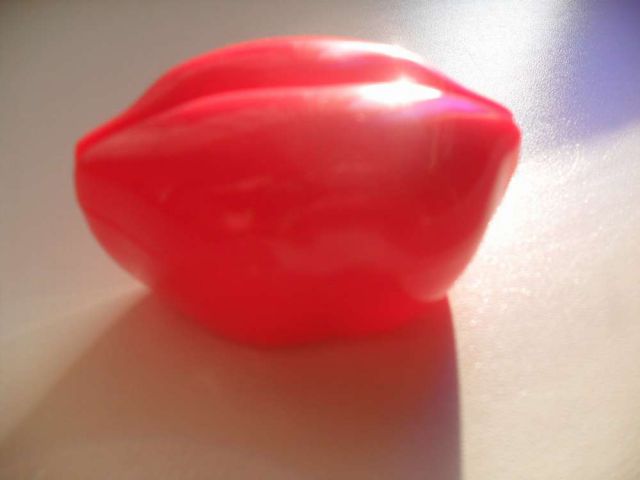 Скраб для губ "Kiss Kiss" от Tony Moly фото 3