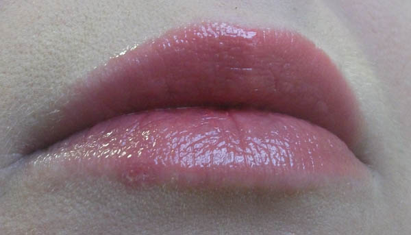 Бальзам для губ ColorBurst Lip Butter (оттенок № 035 Candy Apple) от Revlon фото 5 Бальзам для губ ColorBurst Lip Butter (оттенок № 035 Candy Apple) от Revlon фото 5
